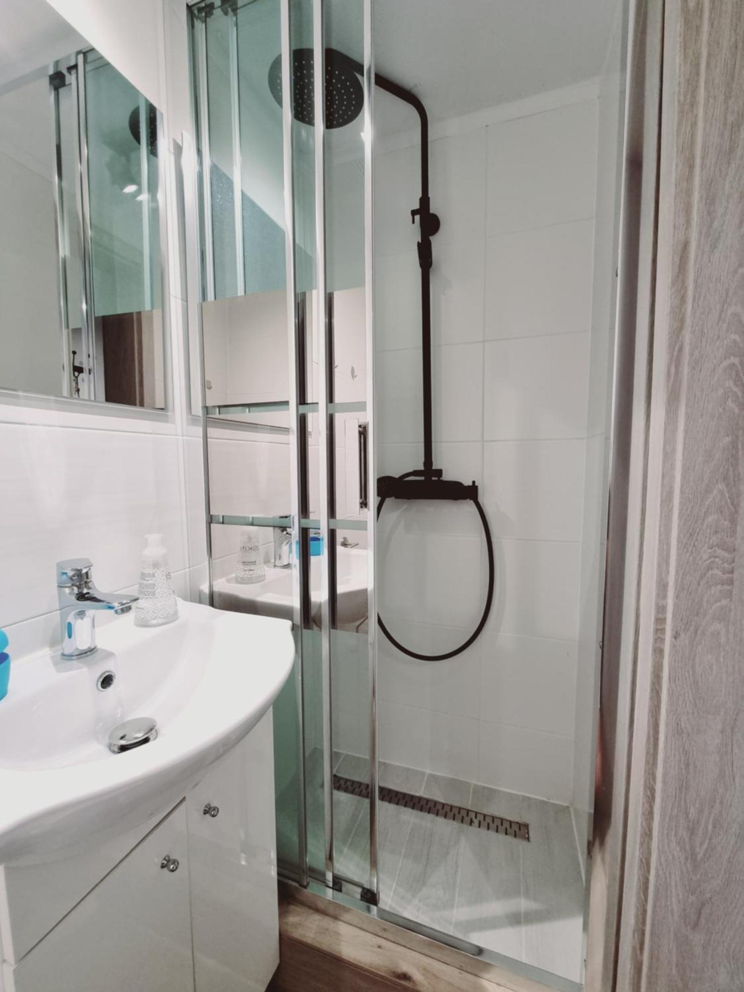 Apartament Paula Еленя-Гура Экстерьер фото